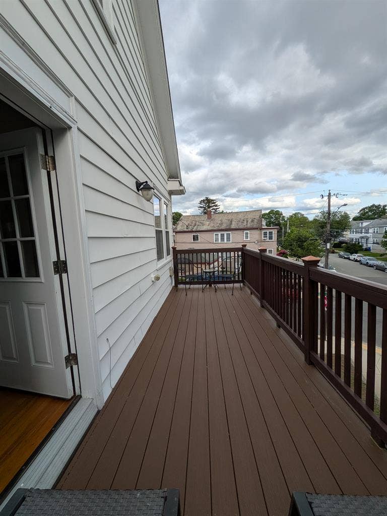 Seeking 2 Roommates in Brighton Apt