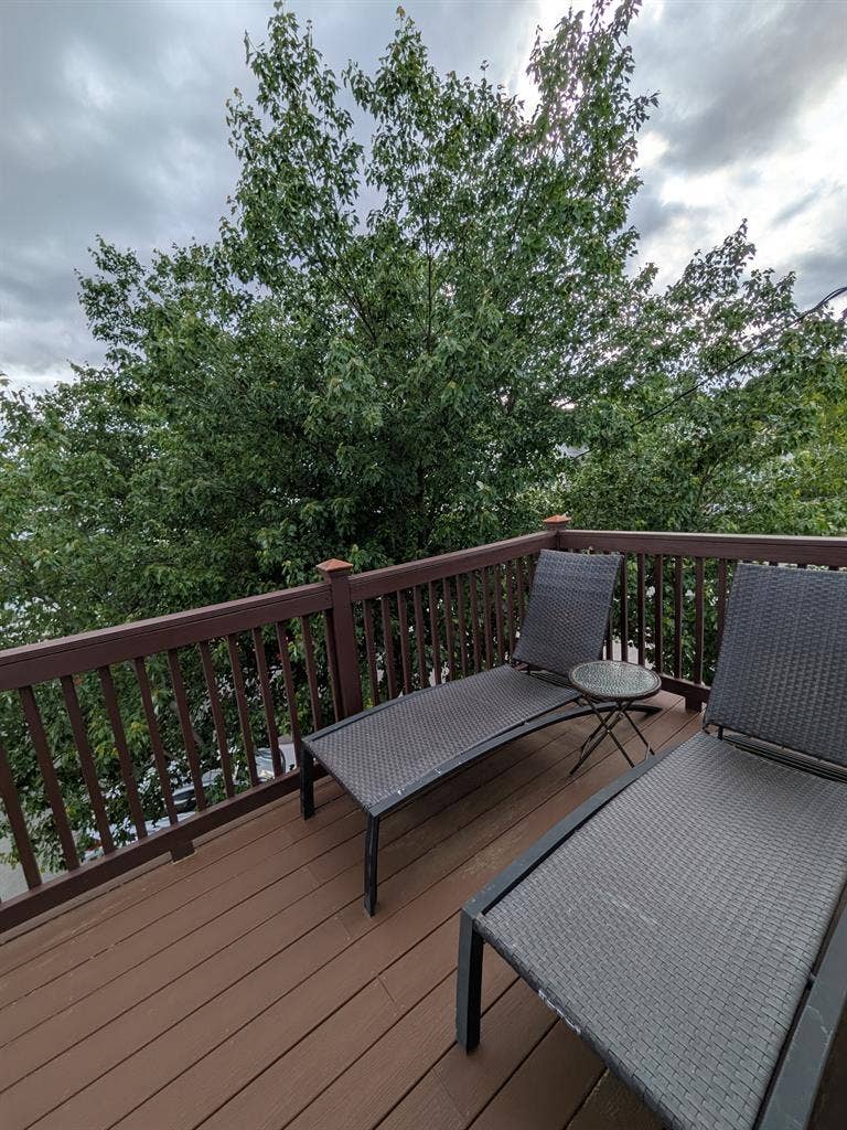 Seeking 2 Roommates in Brighton Apt