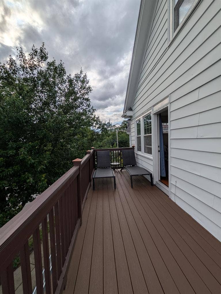 Seeking 2 Roommates in Brighton Apt