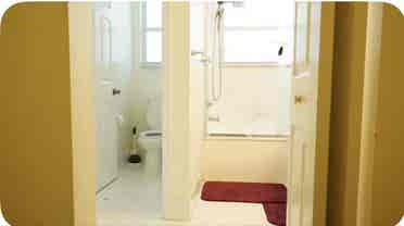 King master with bathroom
