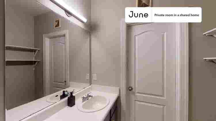 4 BR in Austin
