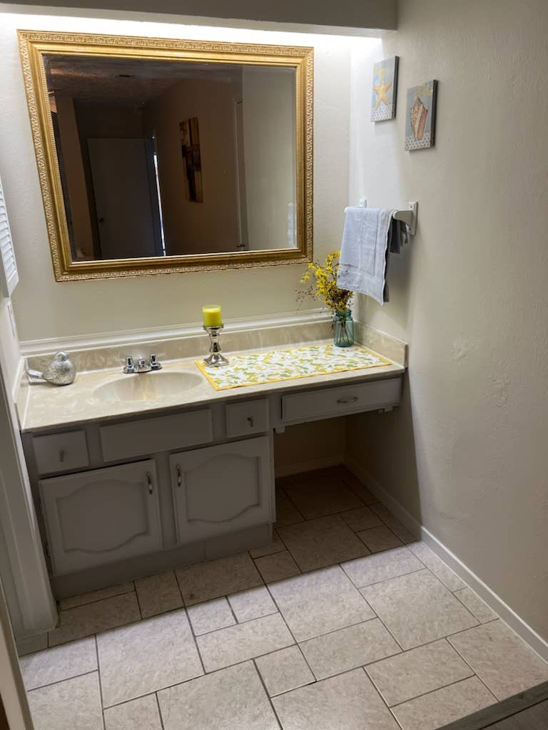 Furnished bedroom all bills include