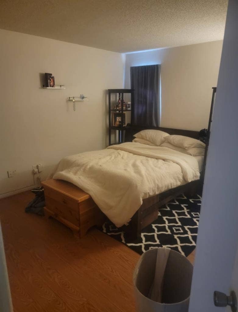 Master Bedroom in Town Center Area