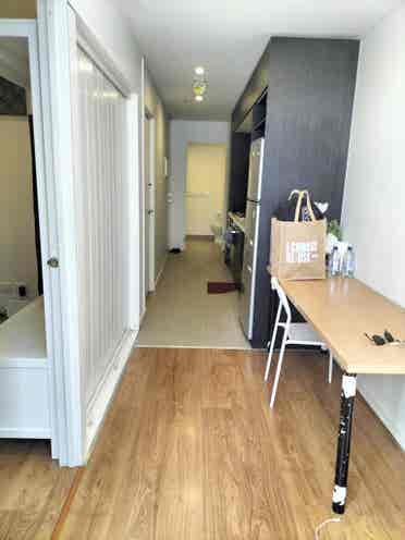 Private bedroom w/shared bathroom