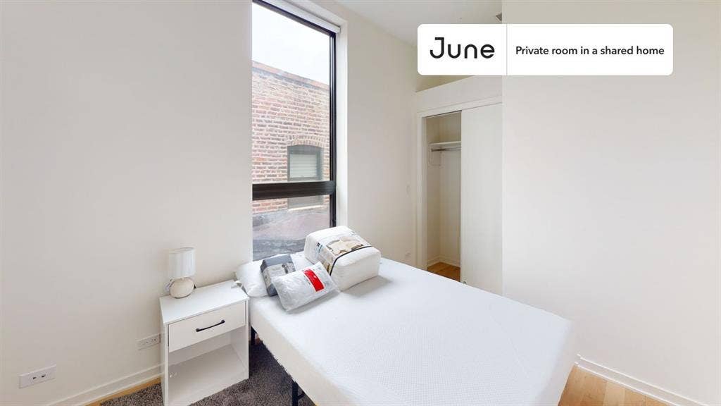 4 BR in Chicago
