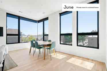 4 BR in Chicago