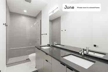 4 BR in Chicago
