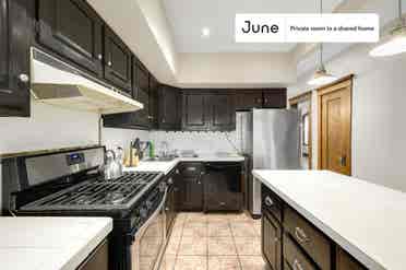 2 BR in Chicago