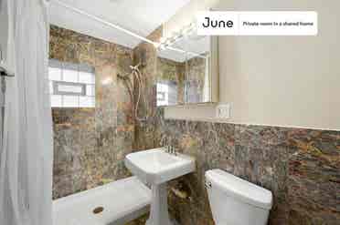 2 BR in Chicago