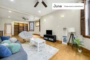 2 BR in Chicago