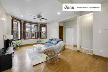 2 BR in Chicago