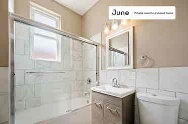 3 BR in Chicago