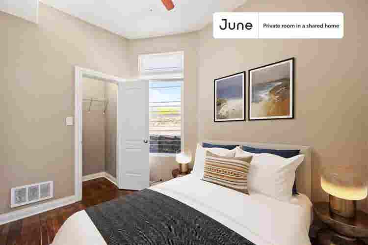 3 BR in Chicago
