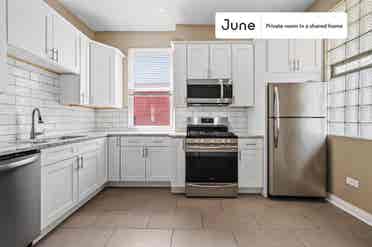 3 BR in Chicago