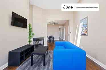 3 BR in Chicago