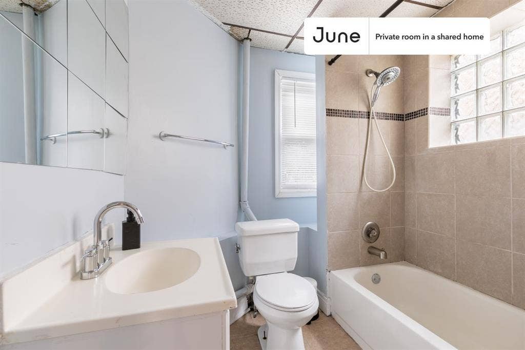 4 BR in Chicago