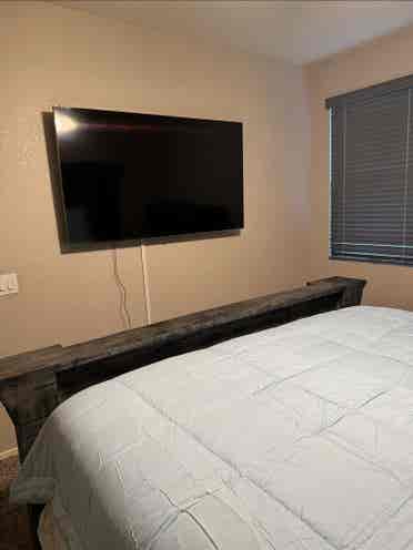 2 rooms available