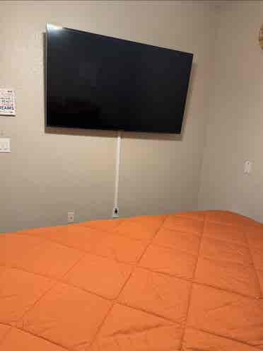 2 rooms available