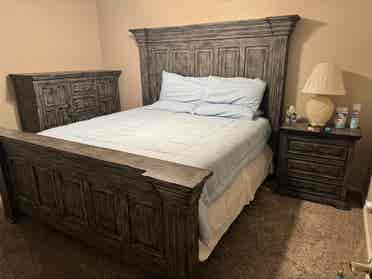 2 rooms available