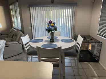 2 rooms available