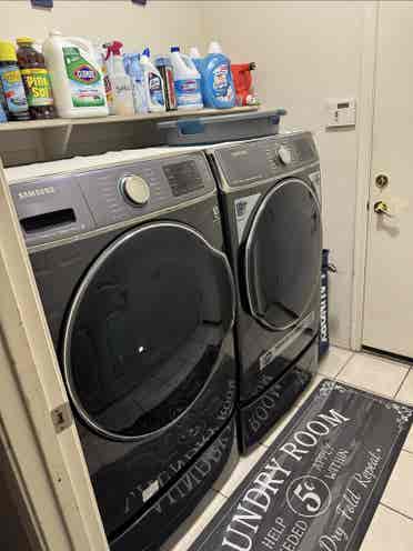 2 rooms available