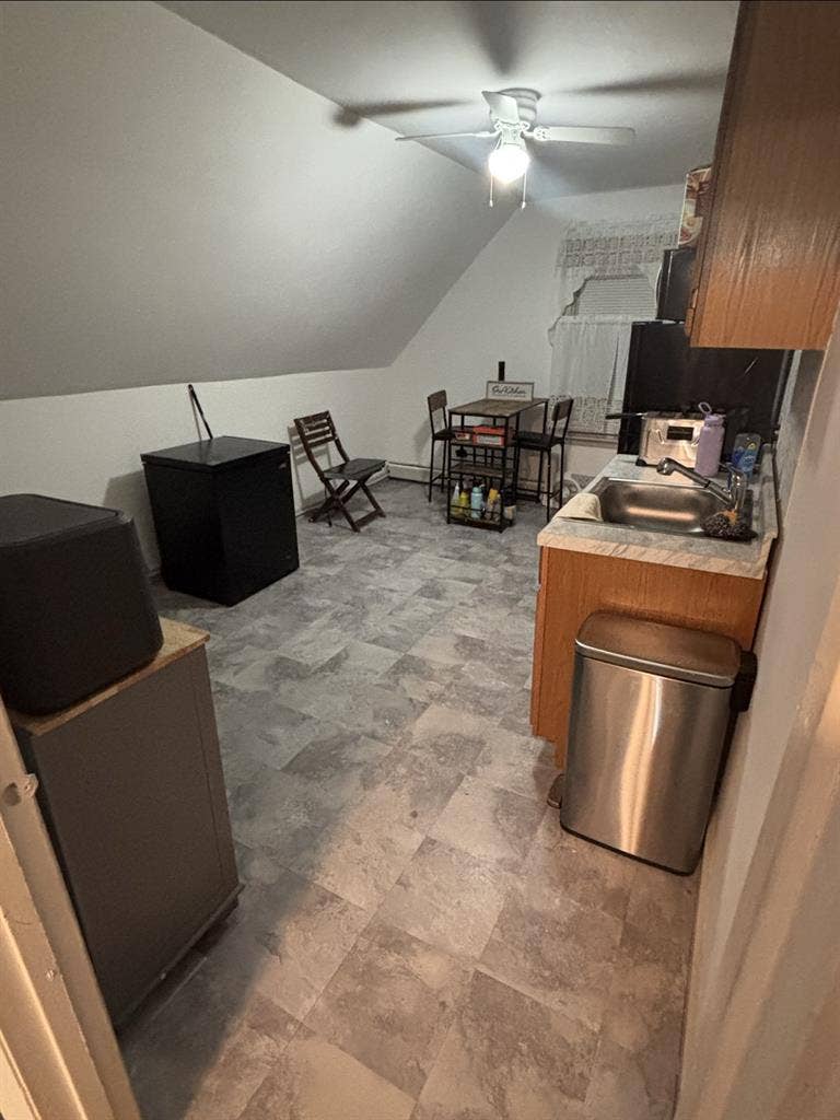 Room/studio apartment for rental
