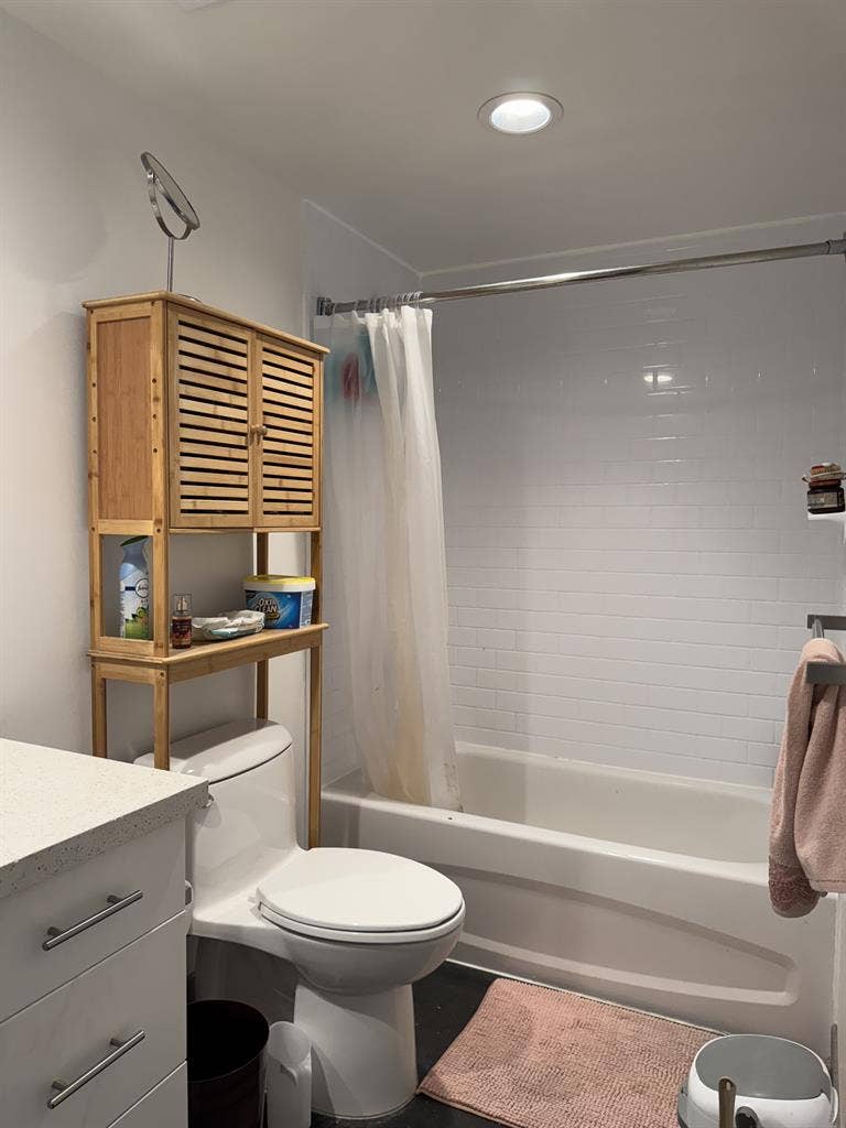 Lease Transfer at Quad at York
