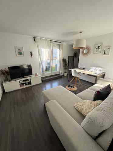 Alquilo habitación en hospitalet