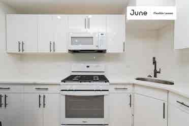 3 BR in New York City