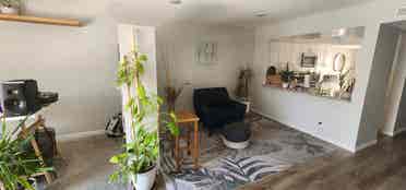 Private Room w/ En-Suite Bath