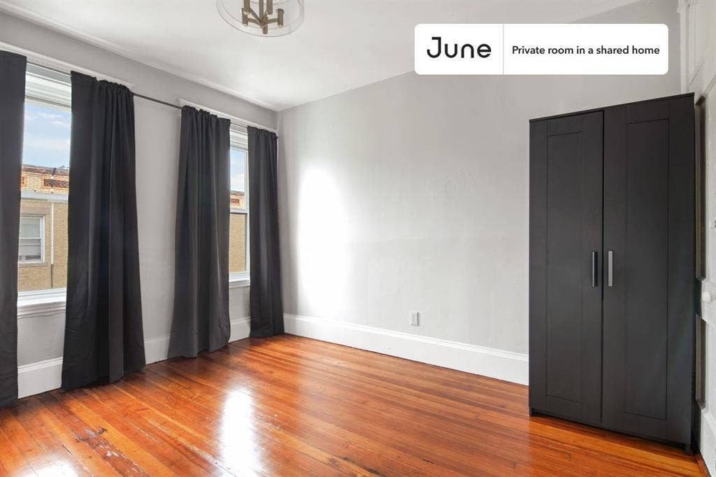 4 BR in Boston