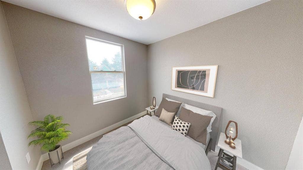 4 BR in Denver