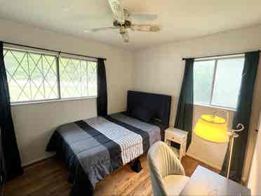 Room for rent in spacious 3 bedroom