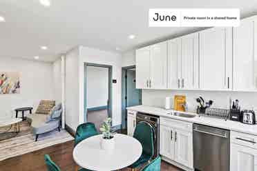 2 BR in New York City