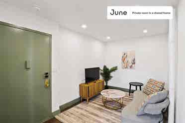 2 BR in New York City