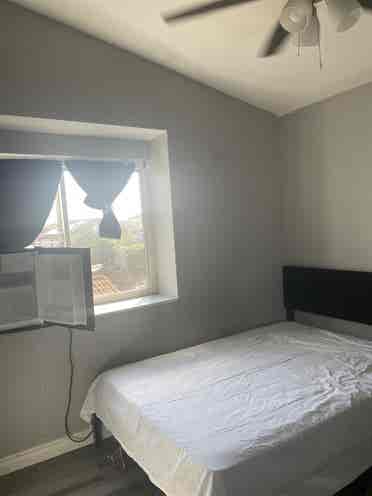 Room for rent $