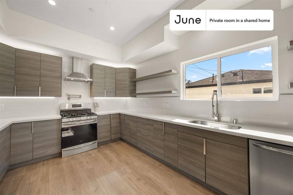 4 BR in Los Angeles