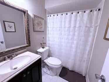 Room for rent🌸 $+ deposit