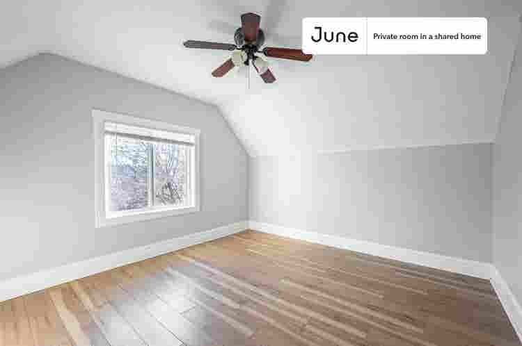3 BR in Chicago