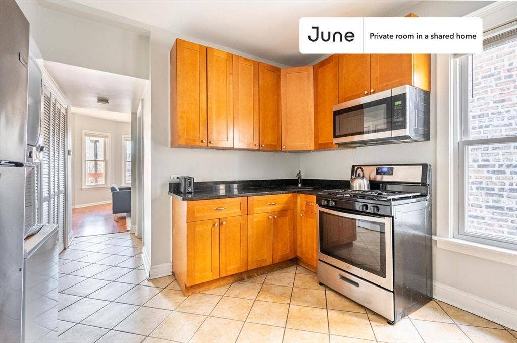 3 BR in Chicago