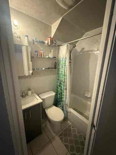 Baldwin Street Listing