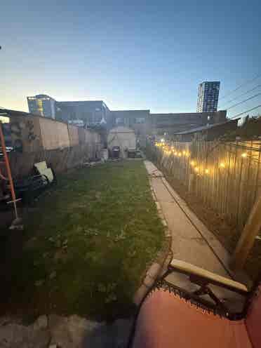 Baldwin Street Listing