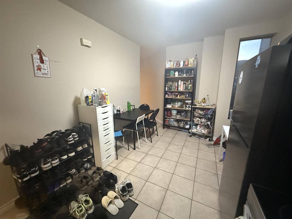 Baldwin Street Listing