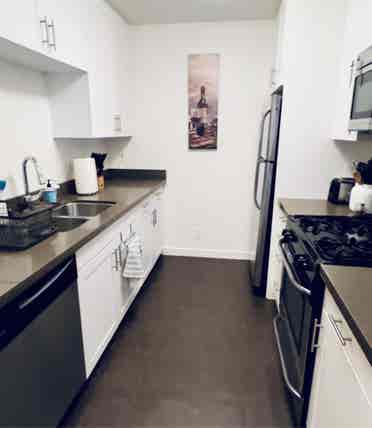 Room Available in BA Apartment