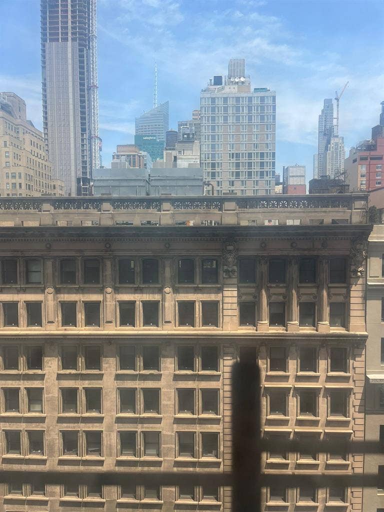 ✨Affordable Room in Midtown South✨