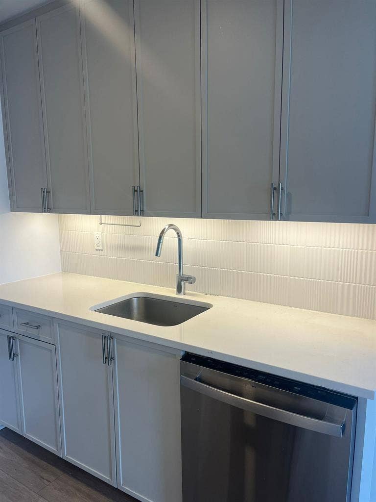 ✨Affordable Room in Midtown South✨