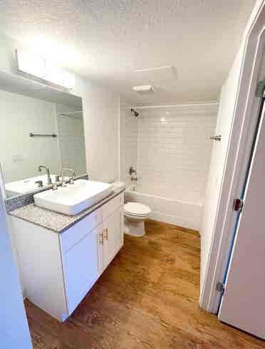 NEW STUDIO HOME! MOVE-IN TODAY!