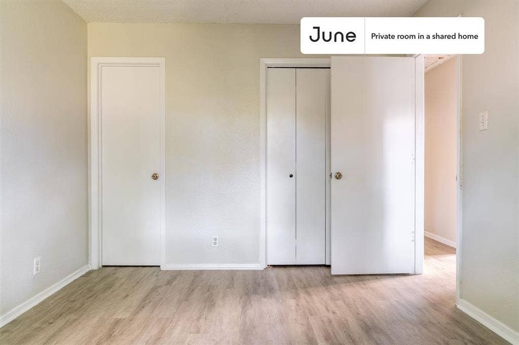 3 BR in Austin