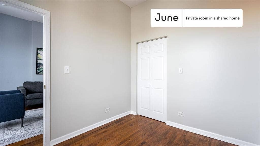 3 BR in Chicago