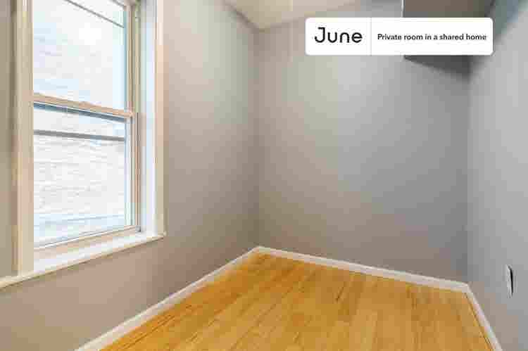 2 BR in Chicago